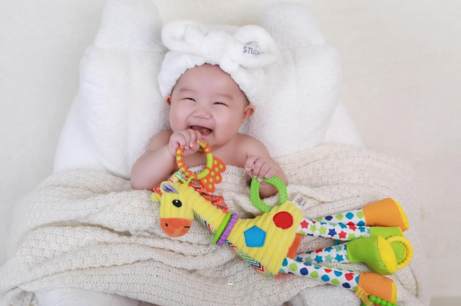 东海宝宝眼眶发红